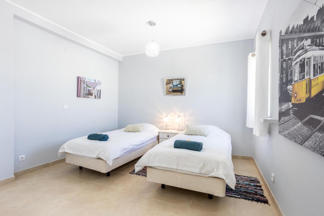Newly Renovated 2 Bedroom Townhouse - Close To Salema Beach Eksteriør billede