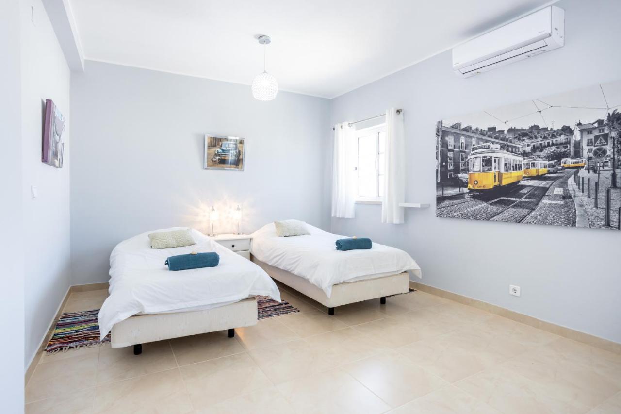 Newly Renovated 2 Bedroom Townhouse - Close To Salema Beach Eksteriør billede