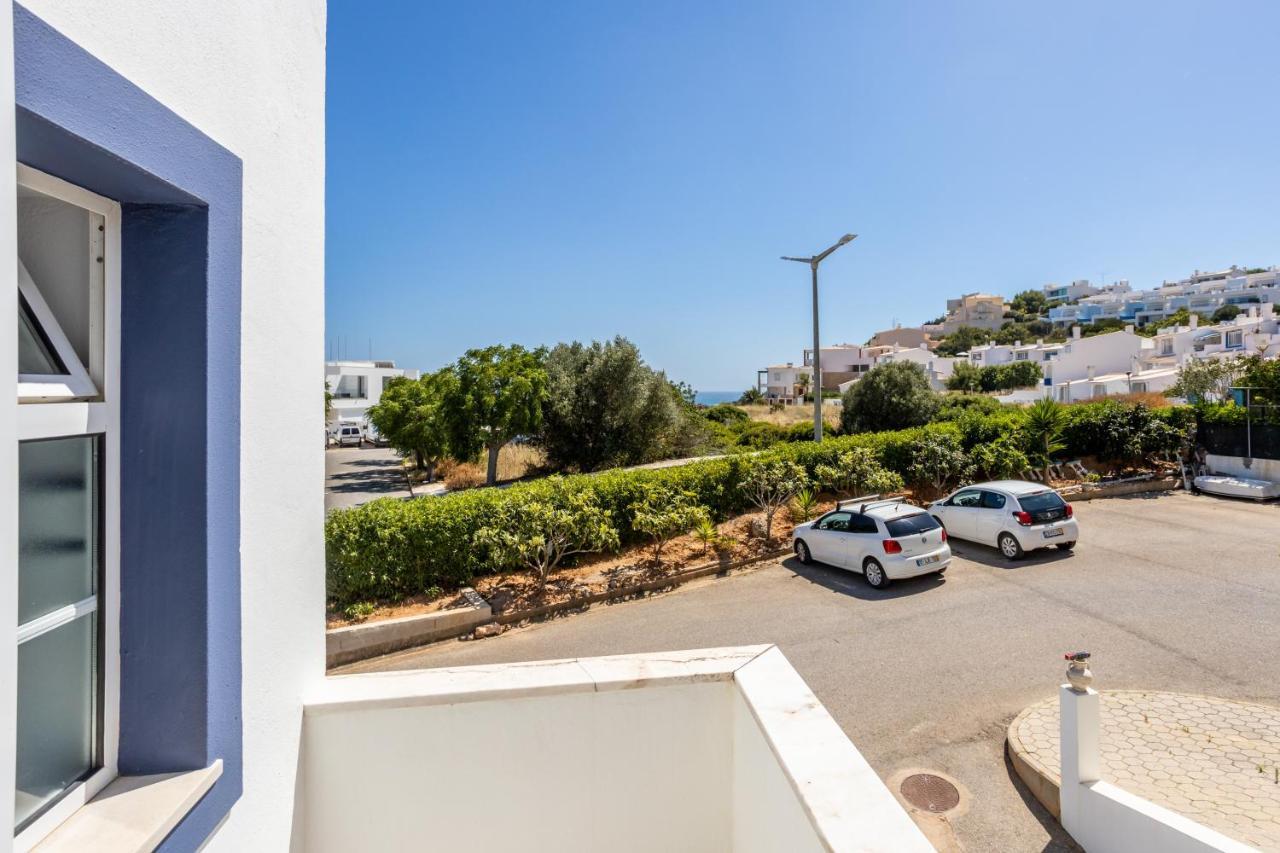 Newly Renovated 2 Bedroom Townhouse - Close To Salema Beach Eksteriør billede