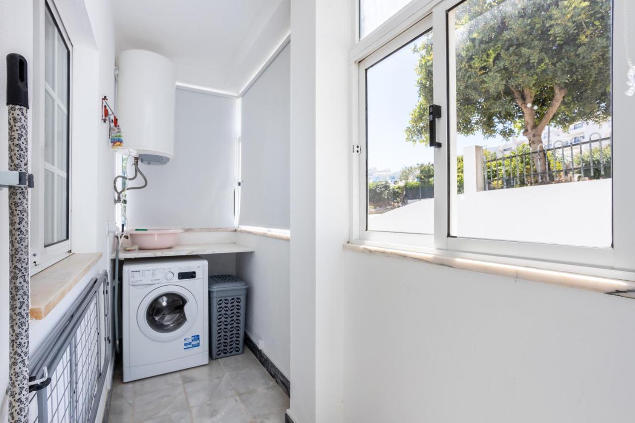 Newly Renovated 2 Bedroom Townhouse - Close To Salema Beach Eksteriør billede