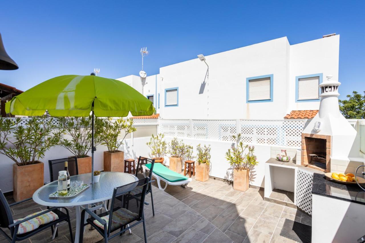 Newly Renovated 2 Bedroom Townhouse - Close To Salema Beach Eksteriør billede