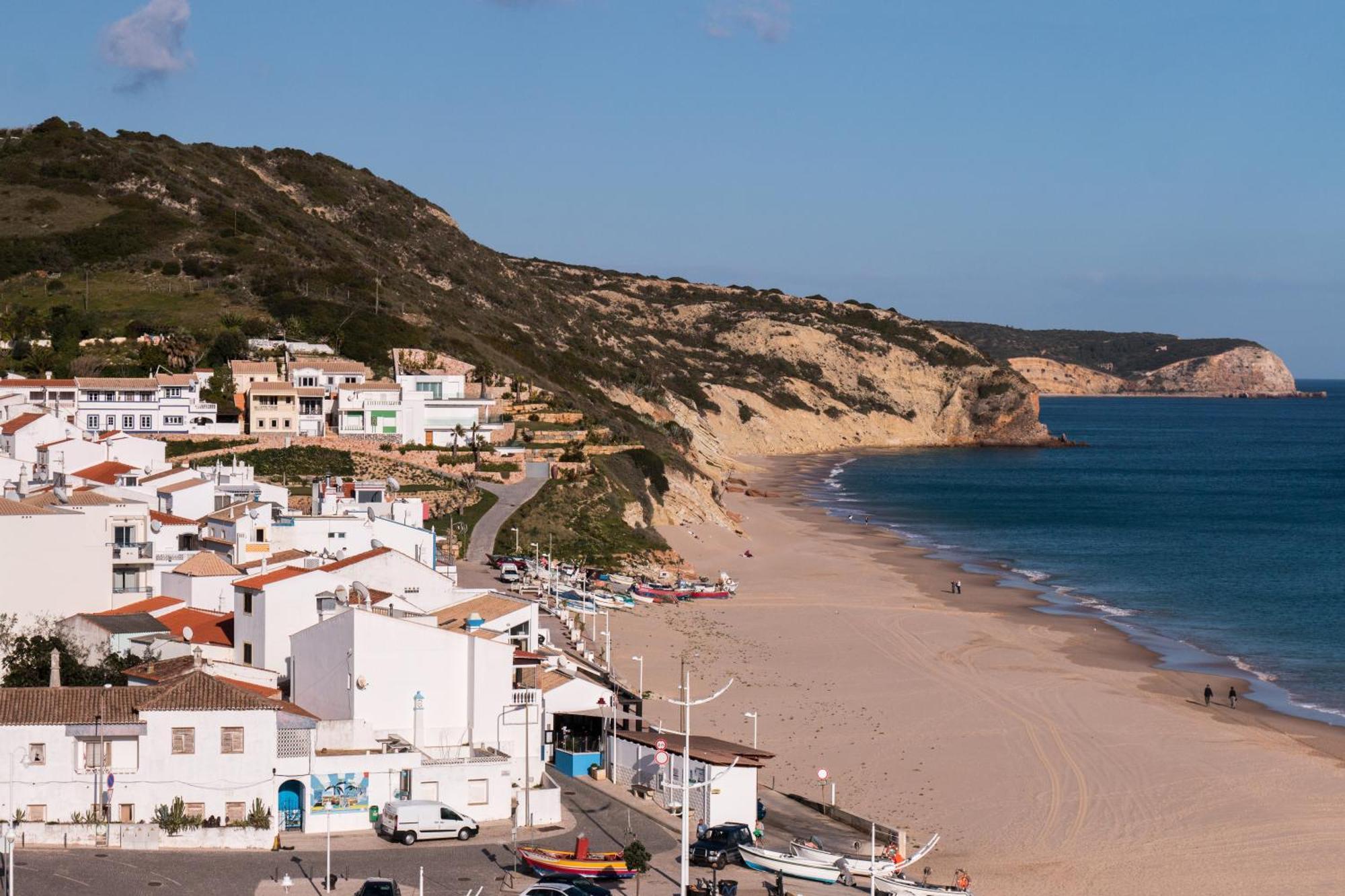 Newly Renovated 2 Bedroom Townhouse - Close To Salema Beach Eksteriør billede